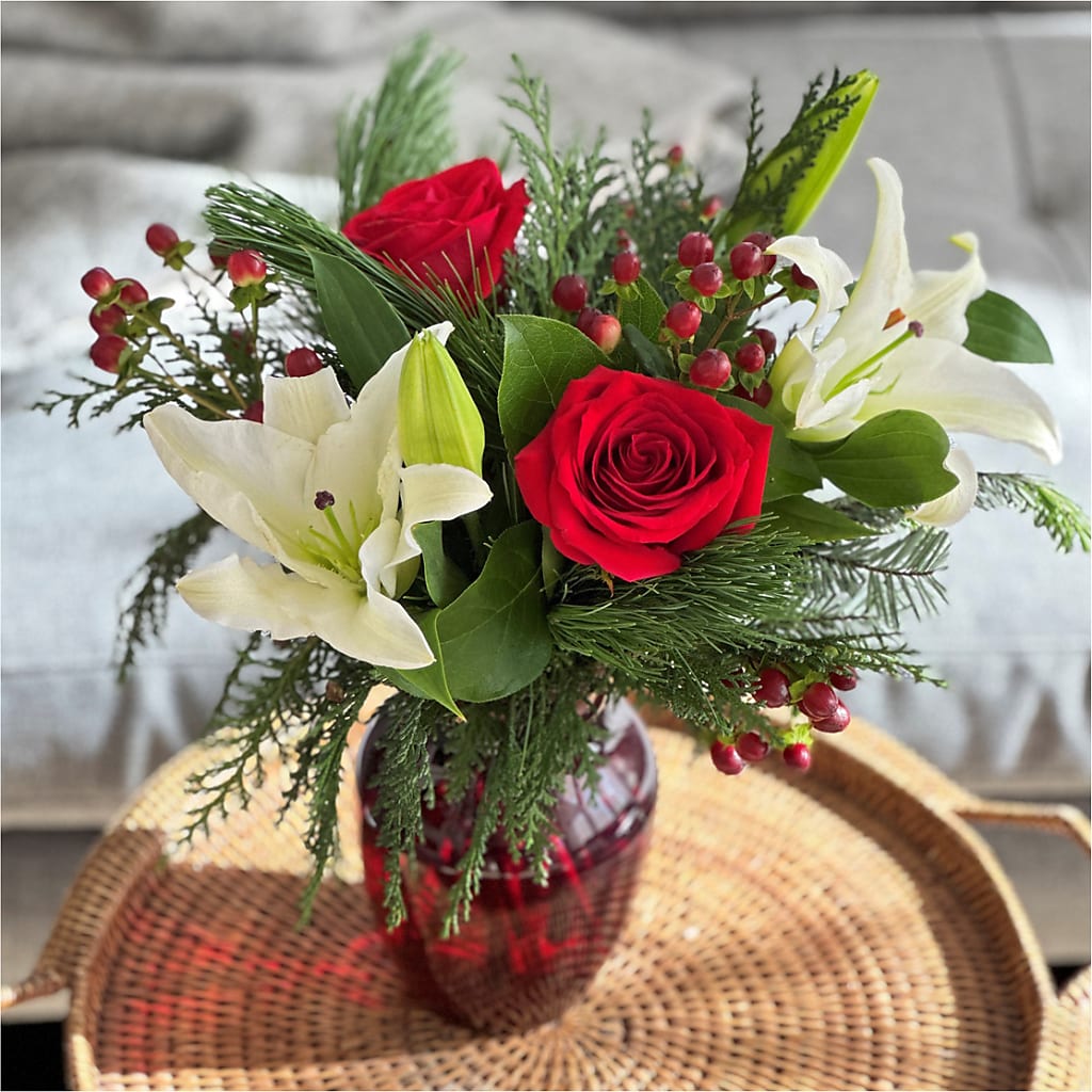Evergreen Delight Bouquet – Salisbury Flower Shop, Salisbury NC